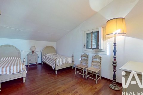 Сasa de 9 dormitorios en venta en Tarragona, Cataluña, Spain № 4664 - foto 30