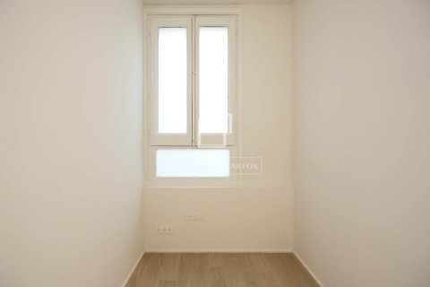 Apartamento de 2 dormitorios en venta en Barcelona, Cataluña, Spain № 6385 - foto 20