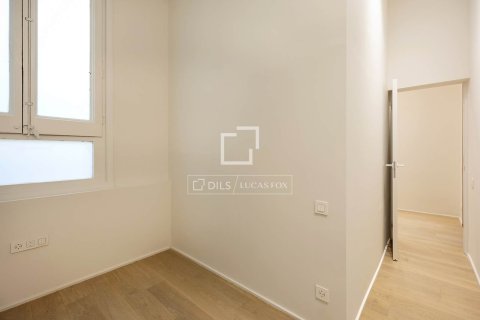 Apartamento de 2 dormitorios en venta en Barcelona, Cataluña, Spain № 6385 - foto 19