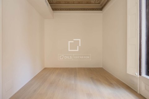 Apartamento de 2 dormitorios en venta en Barcelona, Cataluña, Spain № 6385 - foto 8
