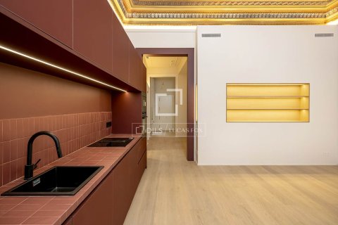 Apartamento de 2 dormitorios en venta en Barcelona, Cataluña, Spain № 6385