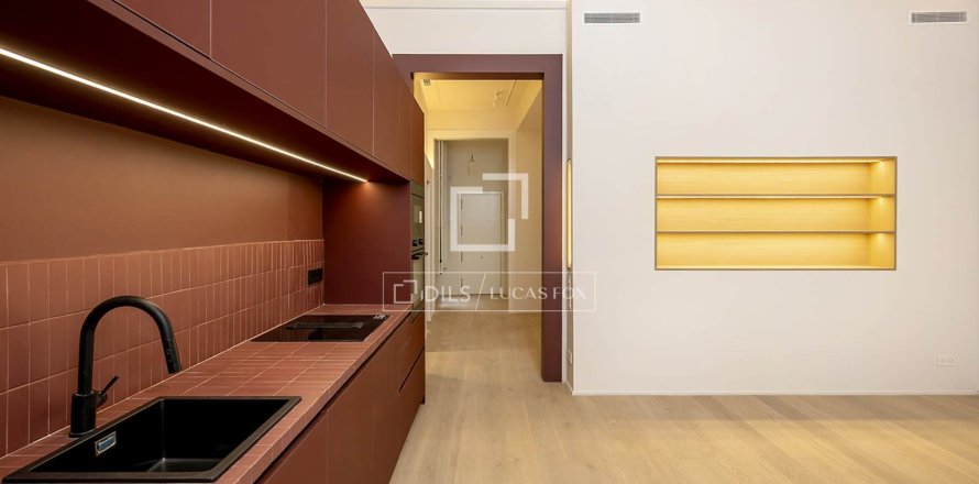 Apartamento de 2 dormitorios en venta en Barcelona, Cataluña, Spain № 6385