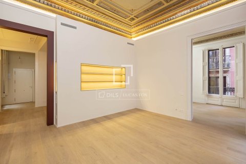 Apartamento de 2 dormitorios en venta en Barcelona, Cataluña, Spain № 6385 - foto 6