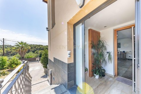 Сasa de 7 dormitorios en venta en Llica D'amunt, Barcelona, Cataluña, Spain № 8431 - foto 2
