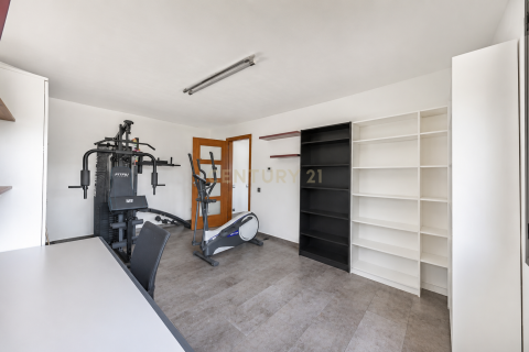 Сasa de 7 dormitorios en venta en Llica D'amunt, Barcelona, Cataluña, Spain № 8431 - foto 17
