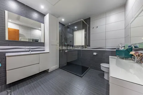 Сasa de 7 dormitorios en venta en Llica D'amunt, Barcelona, Cataluña, Spain № 8431 - foto 24