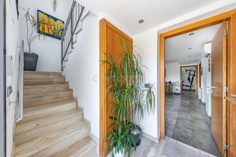 Сasa de 7 dormitorios en venta en Llica D'amunt, Barcelona, Cataluña, Spain № 8431 - foto 3