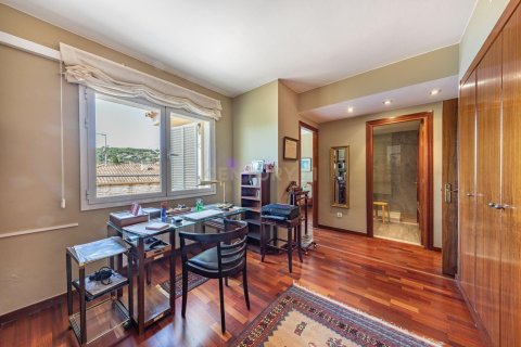 Сasa de 4 dormitorios en venta en Cabrils, Barcelona, Cataluña, Spain № 8429 - foto 19