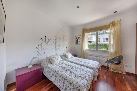 Сasa de 4 dormitorios en venta en Cabrils, Barcelona, Cataluña, Spain № 8429 - foto 27