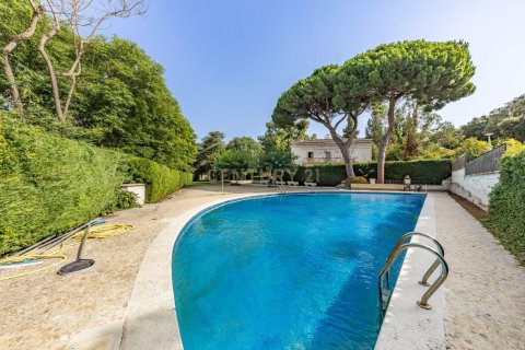 Сasa de 4 dormitorios en venta en Cabrils, Barcelona, Cataluña, Spain № 8429 - foto 2