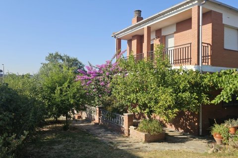 Сasa de 4 dormitorios en venta en Llica De Vall, Barcelona, Cataluña, Spain № 8427 - foto 4