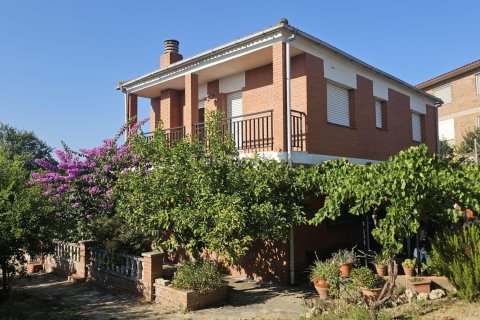 Сasa de 4 dormitorios en venta en Llica De Vall, Barcelona, Cataluña, Spain № 8427