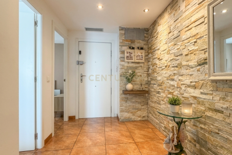 Apartamento de 4 dormitorios en venta en Montgat, Barcelona, Cataluña, Spain № 8430 - foto 2