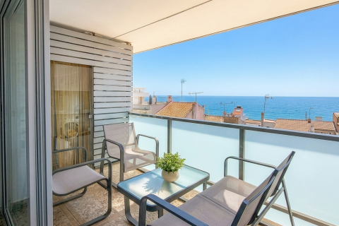 Apartamento de 4 dormitorios en venta en Montgat, Barcelona, Cataluña, Spain № 8430