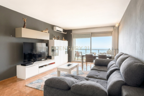 Apartamento de 4 dormitorios en venta en Montgat, Barcelona, Cataluña, Spain № 8430 - foto 5