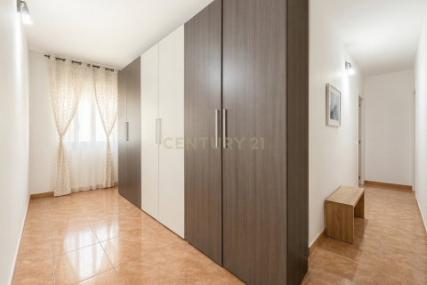 Apartamento de 4 dormitorios en venta en Montgat, Barcelona, Cataluña, Spain № 8430 - foto 11