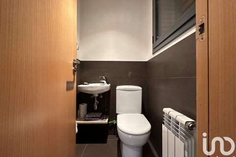 Сasa de 3 dormitorios en venta en L'Ametlla del Vallès, Barcelona, Cataluña, Spain № 5024 - foto 20