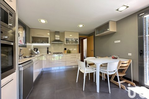 Сasa de 3 dormitorios en venta en L'Ametlla del Vallès, Barcelona, Cataluña, Spain № 5024 - foto 22