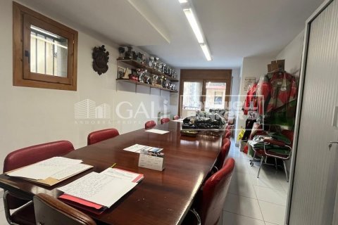 232 sq.m. office for rent in Principado De Andorra (Ninguna Poblacion Tiene C.P.), Lleida, Catalonia, Spain № 6141 - photo 4