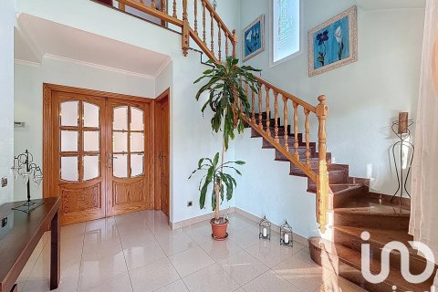 5 bedrooms house for sale in Montornes Del Valles, Barcelona, Catalonia, Spain № 7572 - photo 14