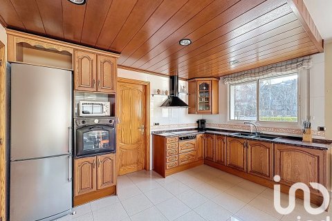 5 bedrooms house for sale in Montornes Del Valles, Barcelona, Catalonia, Spain № 7572 - photo 10