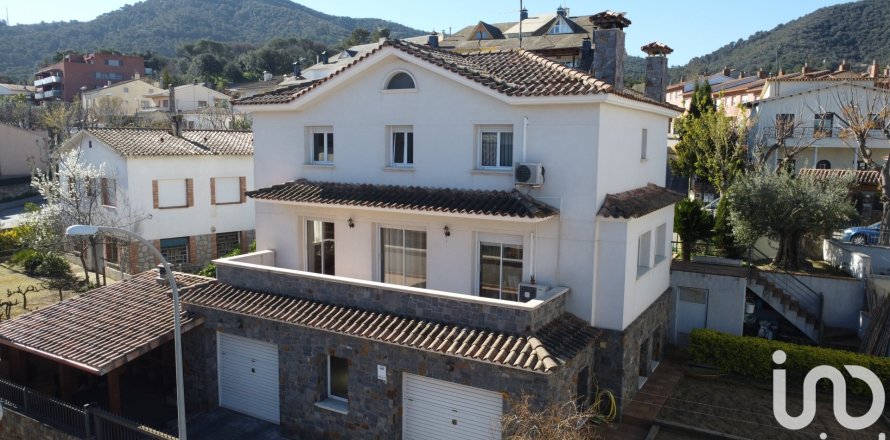 5 bedrooms house for sale in Montornes Del Valles, Barcelona, Catalonia, Spain № 7572
