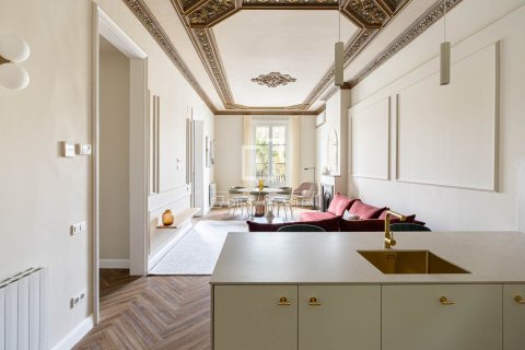 Apartamento de 3 dormitorios en venta en Barcelona, Cataluña, Spain № 4194 - foto 18
