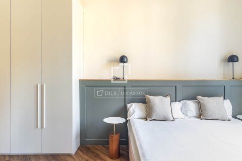 Apartamento de 3 dormitorios en venta en Barcelona, Cataluña, Spain № 4194 - foto 25