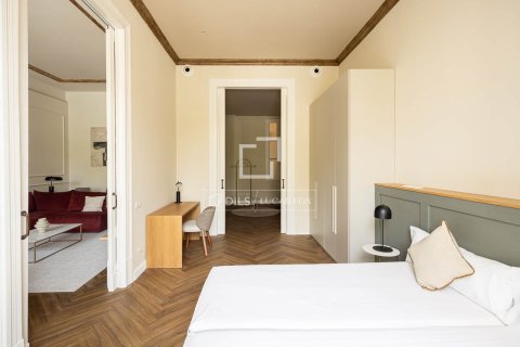 Apartamento de 3 dormitorios en venta en Barcelona, Cataluña, Spain № 4194 - foto 12