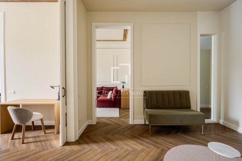 Apartamento de 3 dormitorios en venta en Barcelona, Cataluña, Spain № 4194 - foto 14