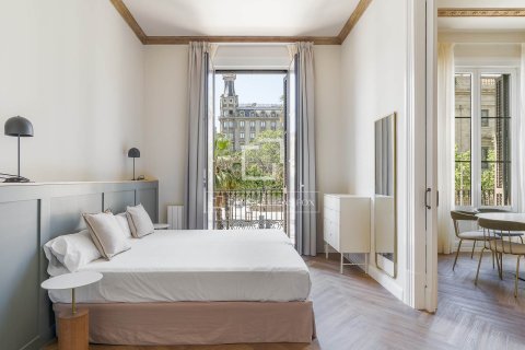 Apartamento de 3 dormitorios en venta en Barcelona, Cataluña, Spain № 4194 - foto 26