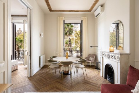Apartamento de 3 dormitorios en venta en Barcelona, Cataluña, Spain № 4194