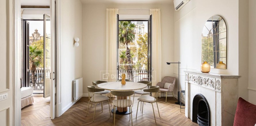 Apartamento de 3 dormitorios en venta en Barcelona, Cataluña, Spain № 4194