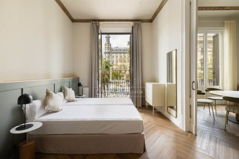 Apartamento de 3 dormitorios en venta en Barcelona, Cataluña, Spain № 4194 - foto 10