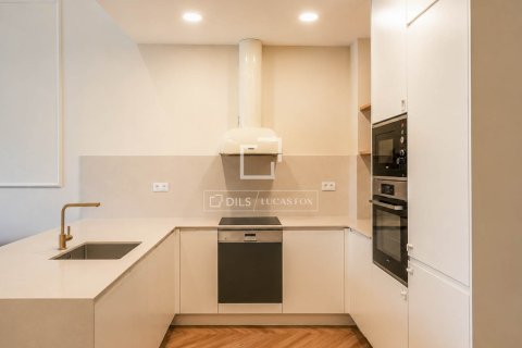 Apartamento de 3 dormitorios en venta en Barcelona, Cataluña, Spain № 4194 - foto 20