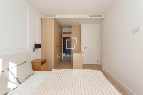 Apartamento de 3 dormitorios en venta en Barcelona, Cataluña, Spain № 4196 - foto 21