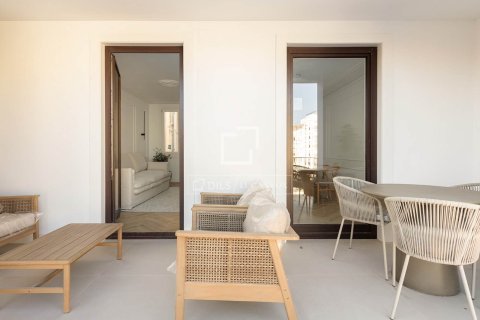 Apartamento de 3 dormitorios en venta en Barcelona, Cataluña, Spain № 4196 - foto 7