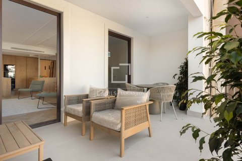 Apartamento de 3 dormitorios en venta en Barcelona, Cataluña, Spain № 4196 - foto 9