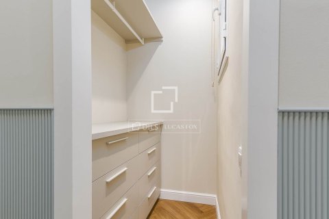 Купить квартиру в Барселона, Испания с 3 спальни, 119м², № 4195 - фото 17