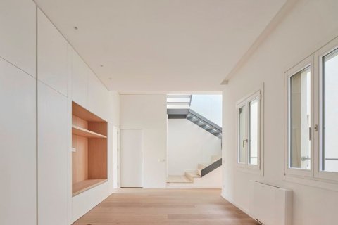 Купить квартиру в Барселона, Испания с 2 спальни, 95м², № 1064 - фото 17