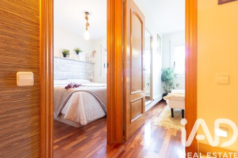 Casa adosada de 3 dormitorios en venta en Castelldefels, Barcelona, Cataluña, Spain № 7391 - foto 17