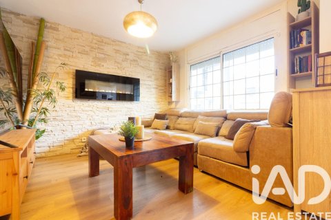 Casa adosada de 3 dormitorios en venta en Castelldefels, Barcelona, Cataluña, Spain № 7391 - foto 27