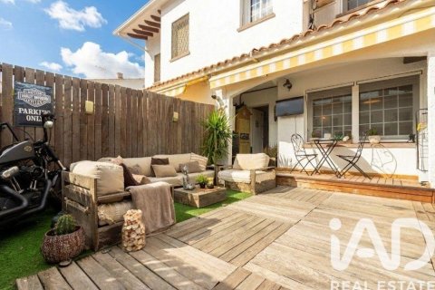 Casa adosada de 3 dormitorios en venta en Castelldefels, Barcelona, Cataluña, Spain № 7391 - foto 30
