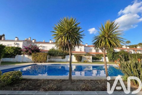 Casa adosada de 3 dormitorios en venta en Castelldefels, Barcelona, Cataluña, Spain № 7391 - foto 4