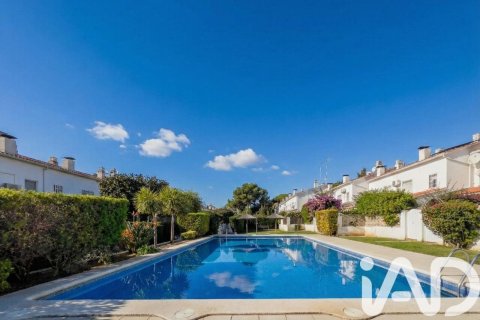 Casa adosada de 3 dormitorios en venta en Castelldefels, Barcelona, Cataluña, Spain № 7391 - foto 5