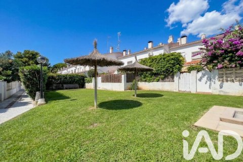 Casa adosada de 3 dormitorios en venta en Castelldefels, Barcelona, Cataluña, Spain № 7391 - foto 2