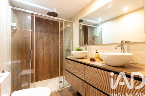 Casa adosada de 3 dormitorios en venta en Castelldefels, Barcelona, Cataluña, Spain № 7391 - foto 14