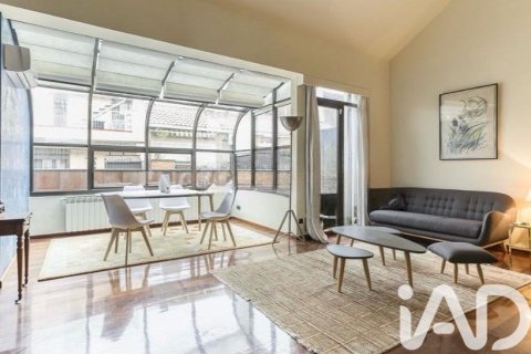 Ático de 2 dormitorios en venta en Barcelona, Cataluña, Spain № 7392 - foto 11