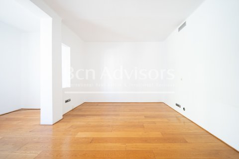 Apartamento de 2 dormitorios en venta en Sitges, Barcelona, Cataluña, Spain № 2896 - foto 12
