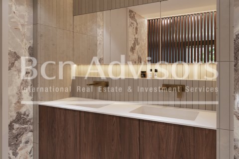 Apartamento de 5 dormitorios en venta en Barcelona, Cataluña, Spain № 2898 - foto 17